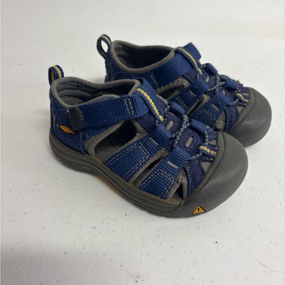 Keen H2 Newport Waterproof Sandals Navy Blue Child Size 7